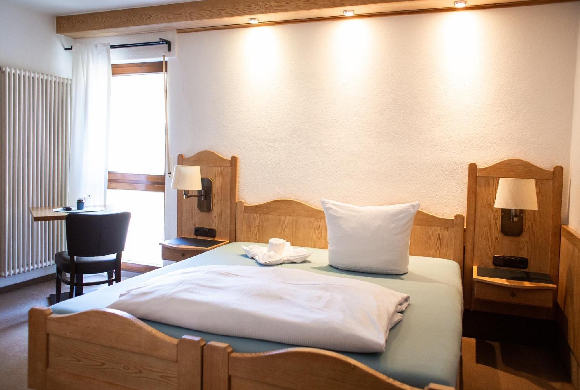 Waldhotel Koenig Von Rom Waldesch Exterior photo